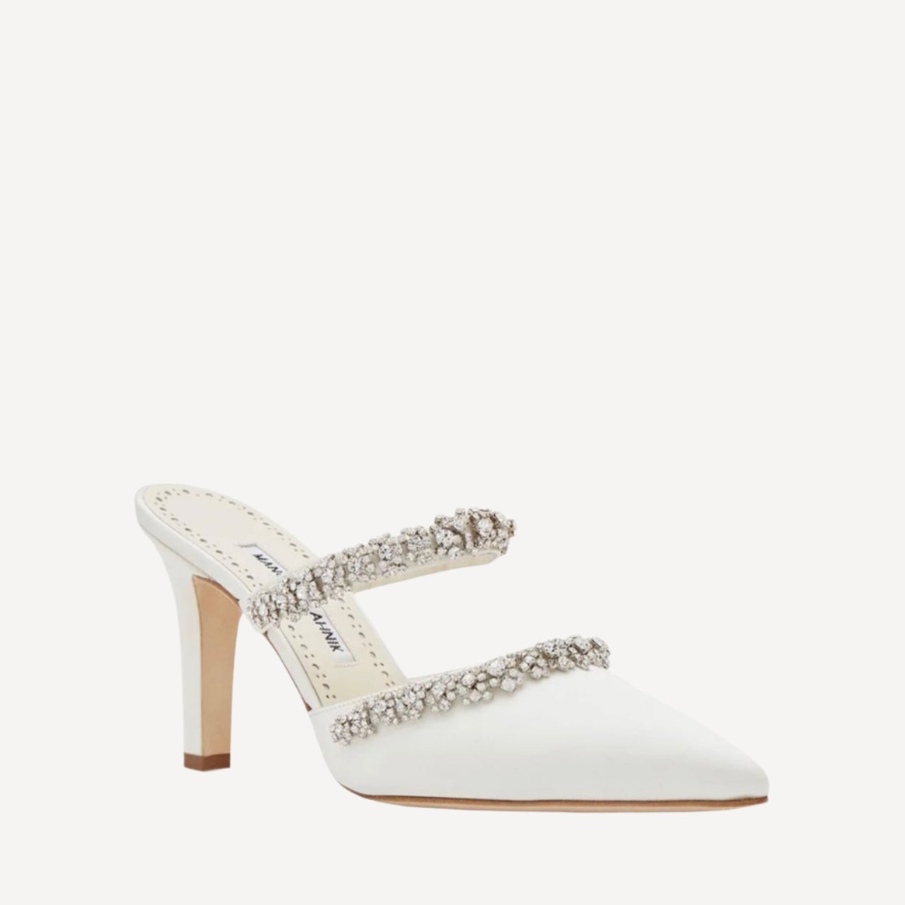 Manolo Blahnik Vedadamu 90 Cream Satin Mules