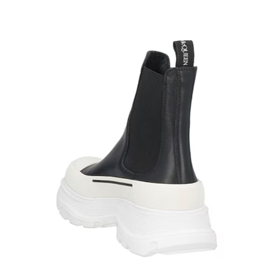 Alexander McQueen Slick Chelsea Boots Black